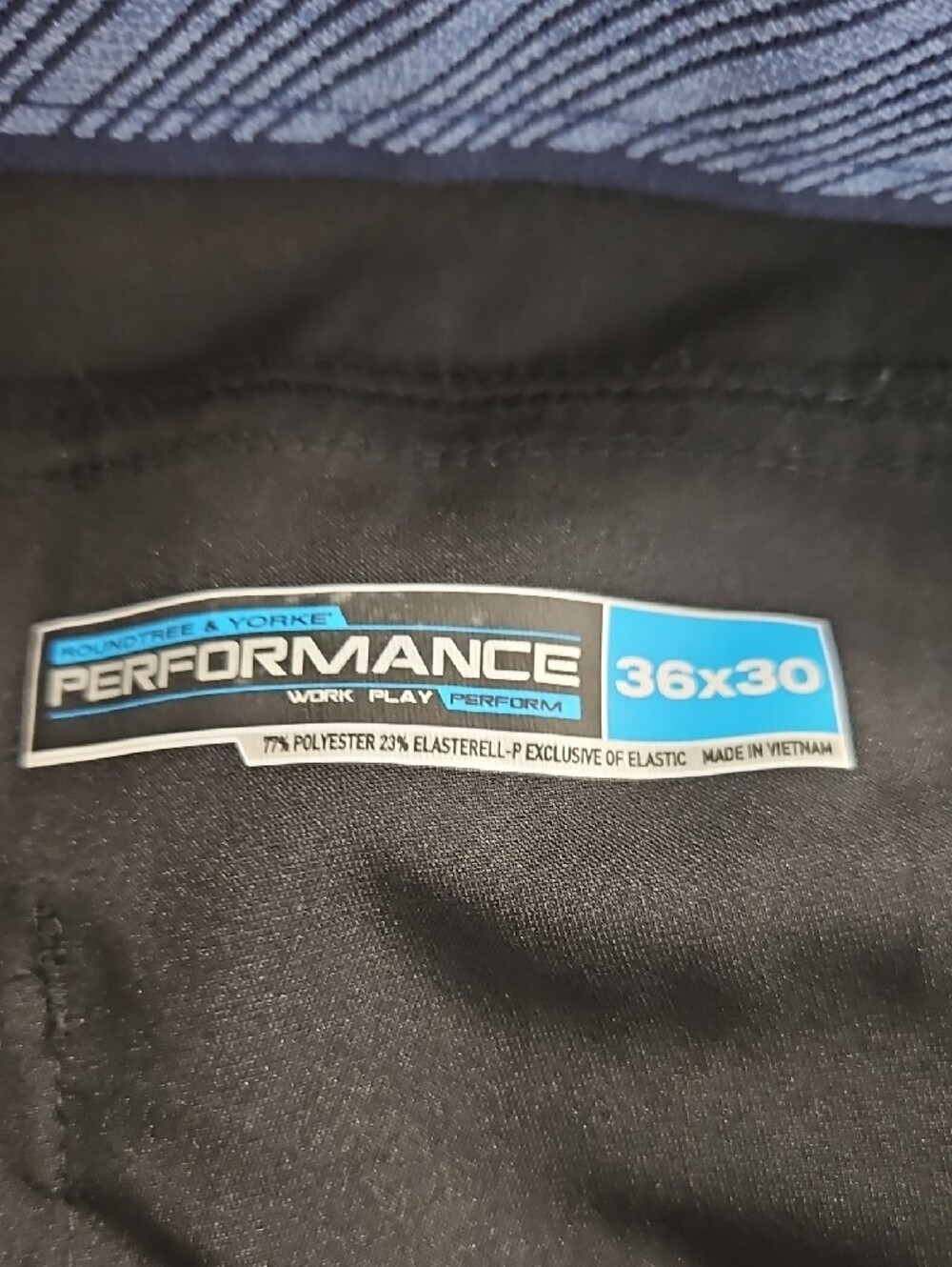 Roundtree & Yorke Black Men's Dress Pants - Picture 5 of 5